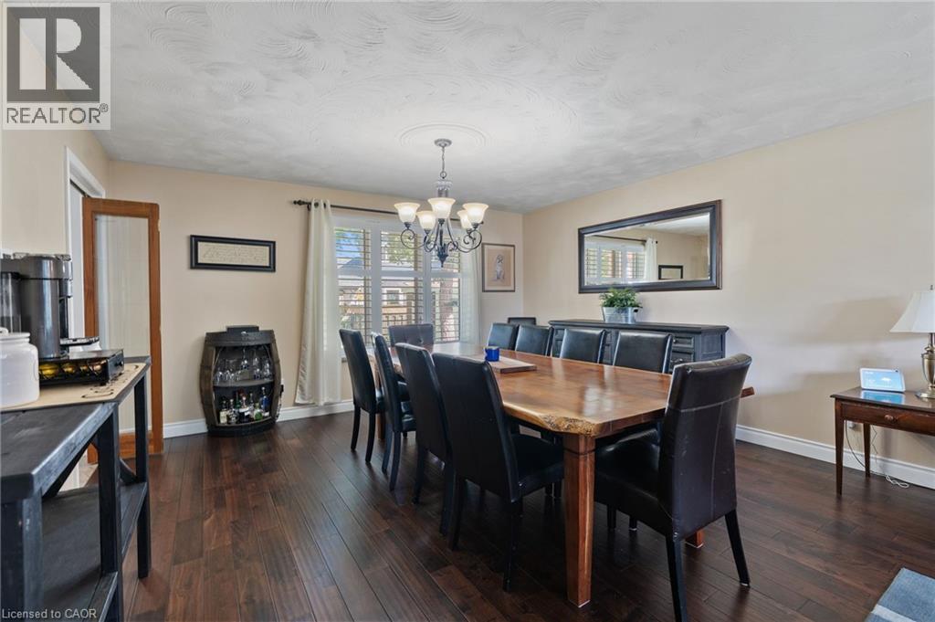 Photo 11 of 17 Kintyre Court, Caledonia ON