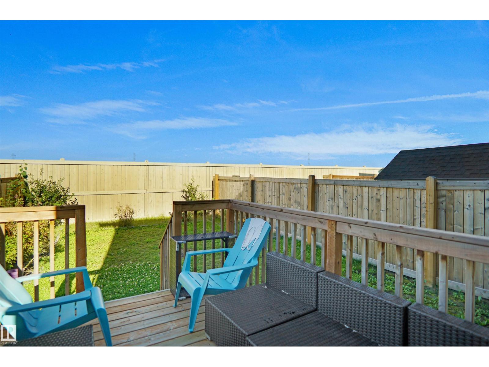 Photo 26 of 671 Eagleson Crescent Nw Nw, Edmonton AB