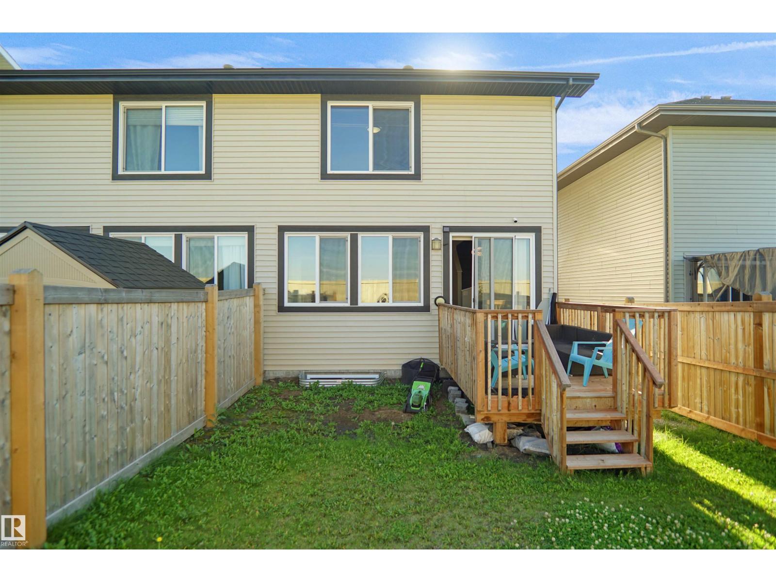 Photo 6 of 671 Eagleson Crescent Nw Nw, Edmonton AB