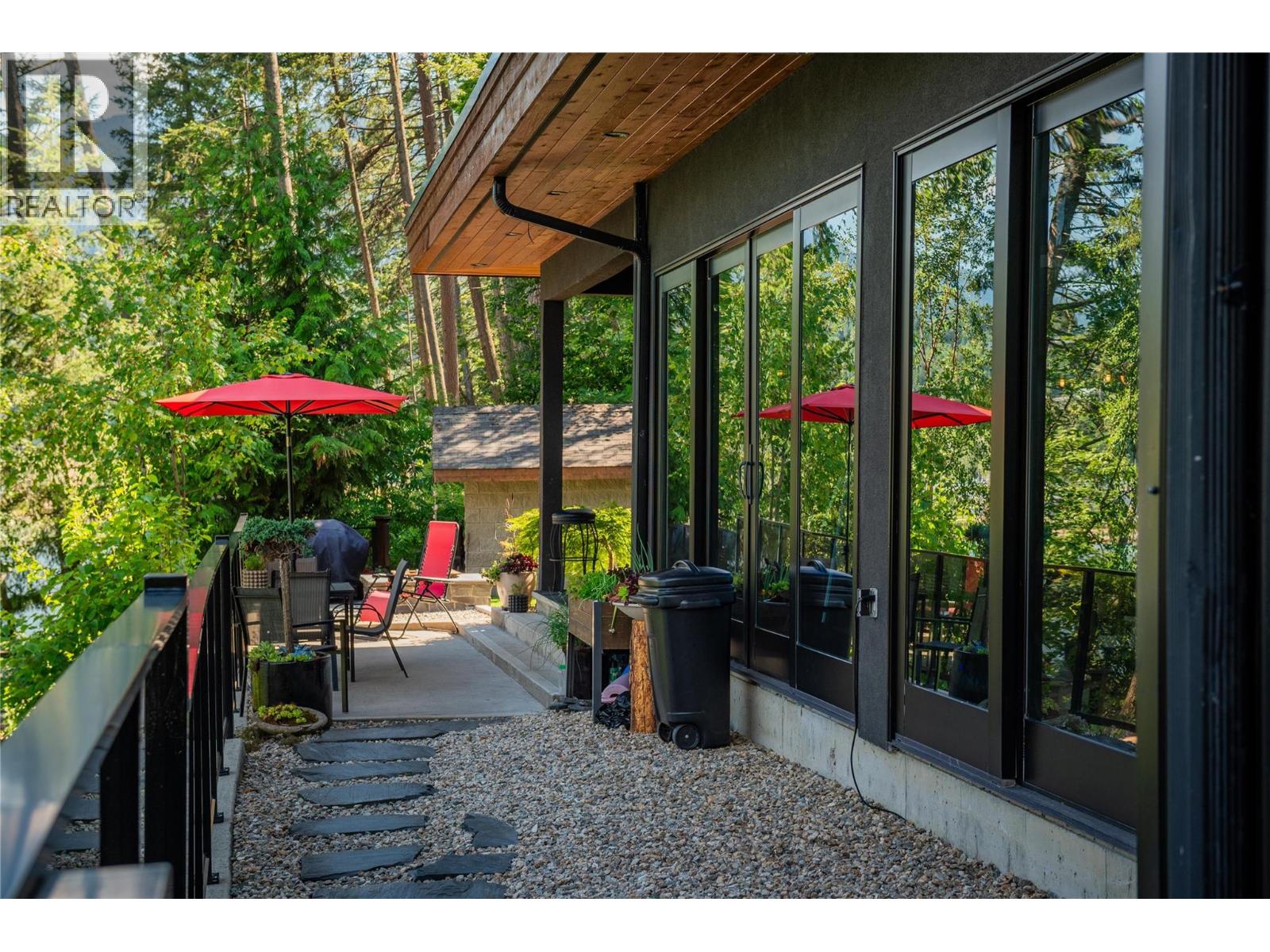 Photo 33 of 59 Johnstone Road, Nelson BC