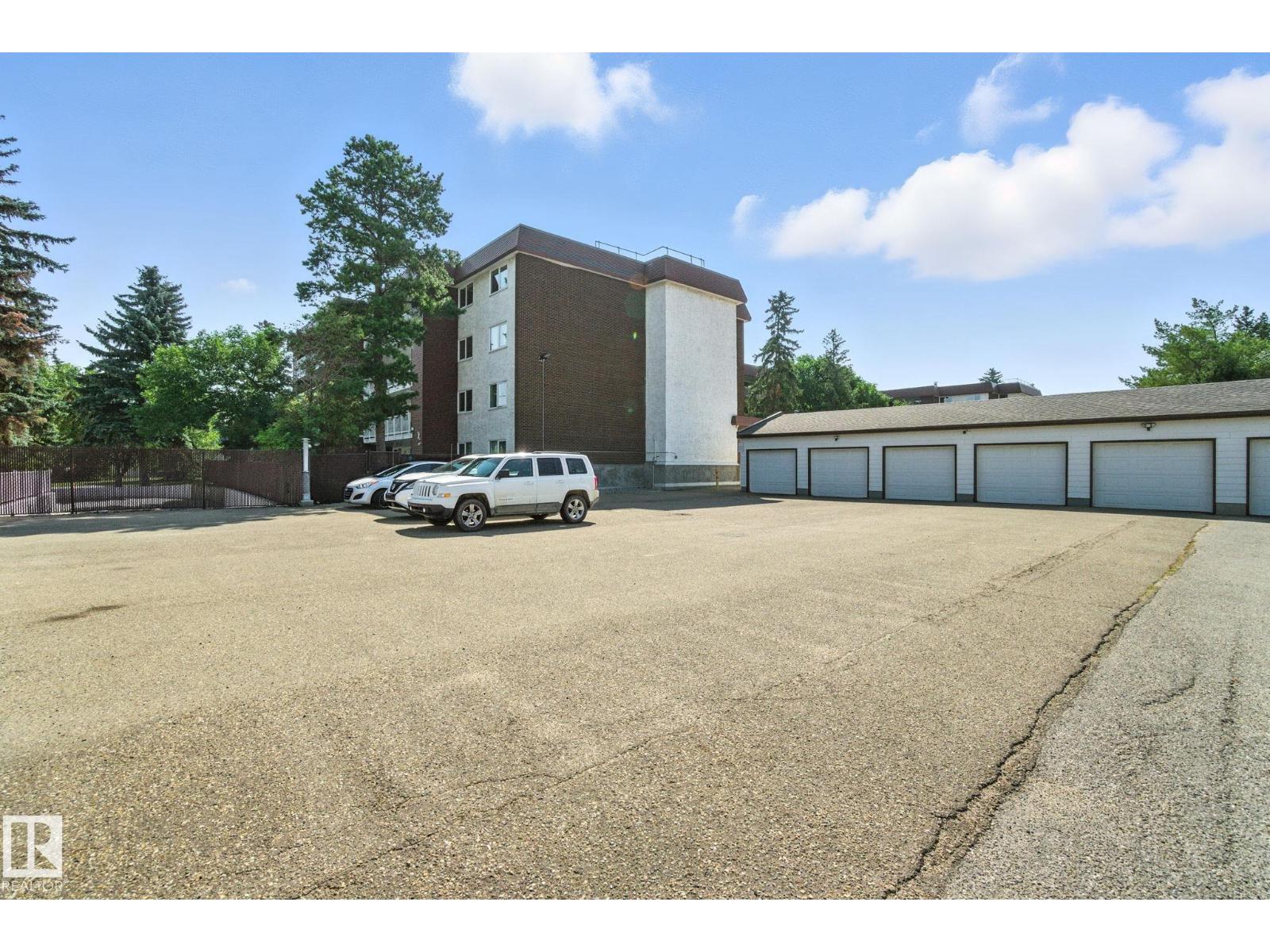 Photo 5 of 213 14810 51 Av Nw, Edmonton AB