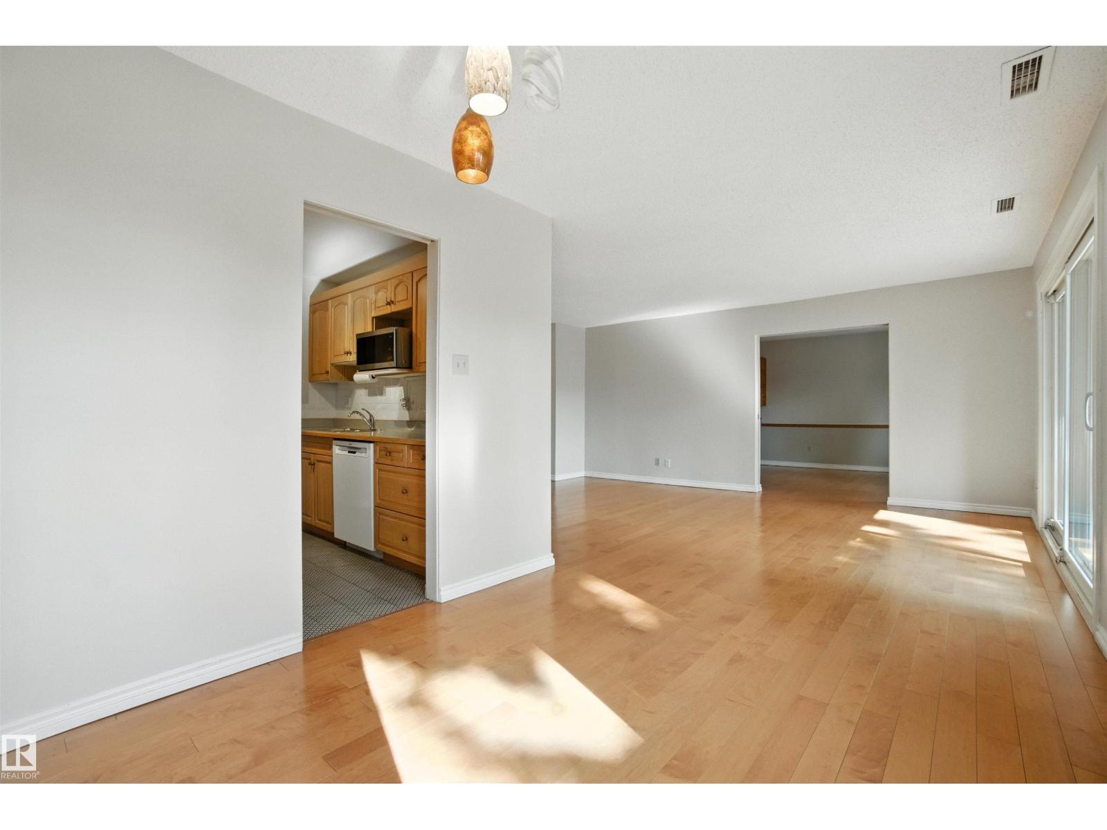 Photo 62 of 213 14810 51 Av Nw, Edmonton AB
