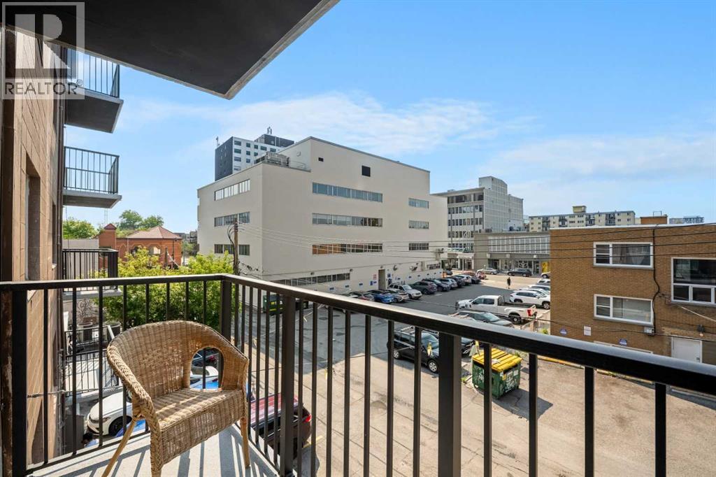 Photo 3 of 3 C 515 17 Avenue Sw, Calgary AB