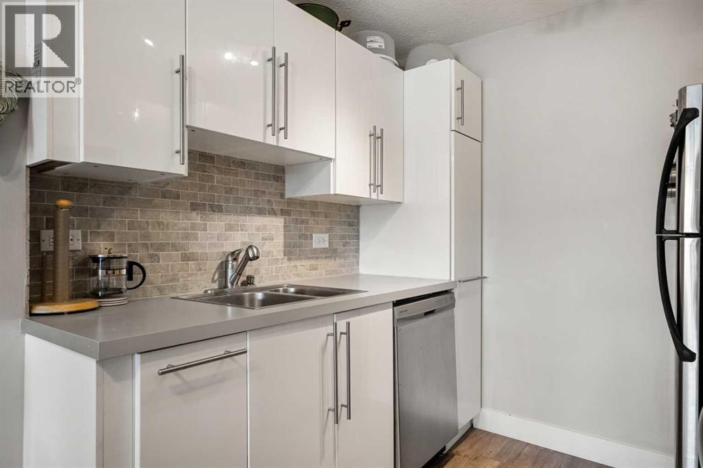 Photo 15 of 3 C 515 17 Avenue Sw, Calgary AB