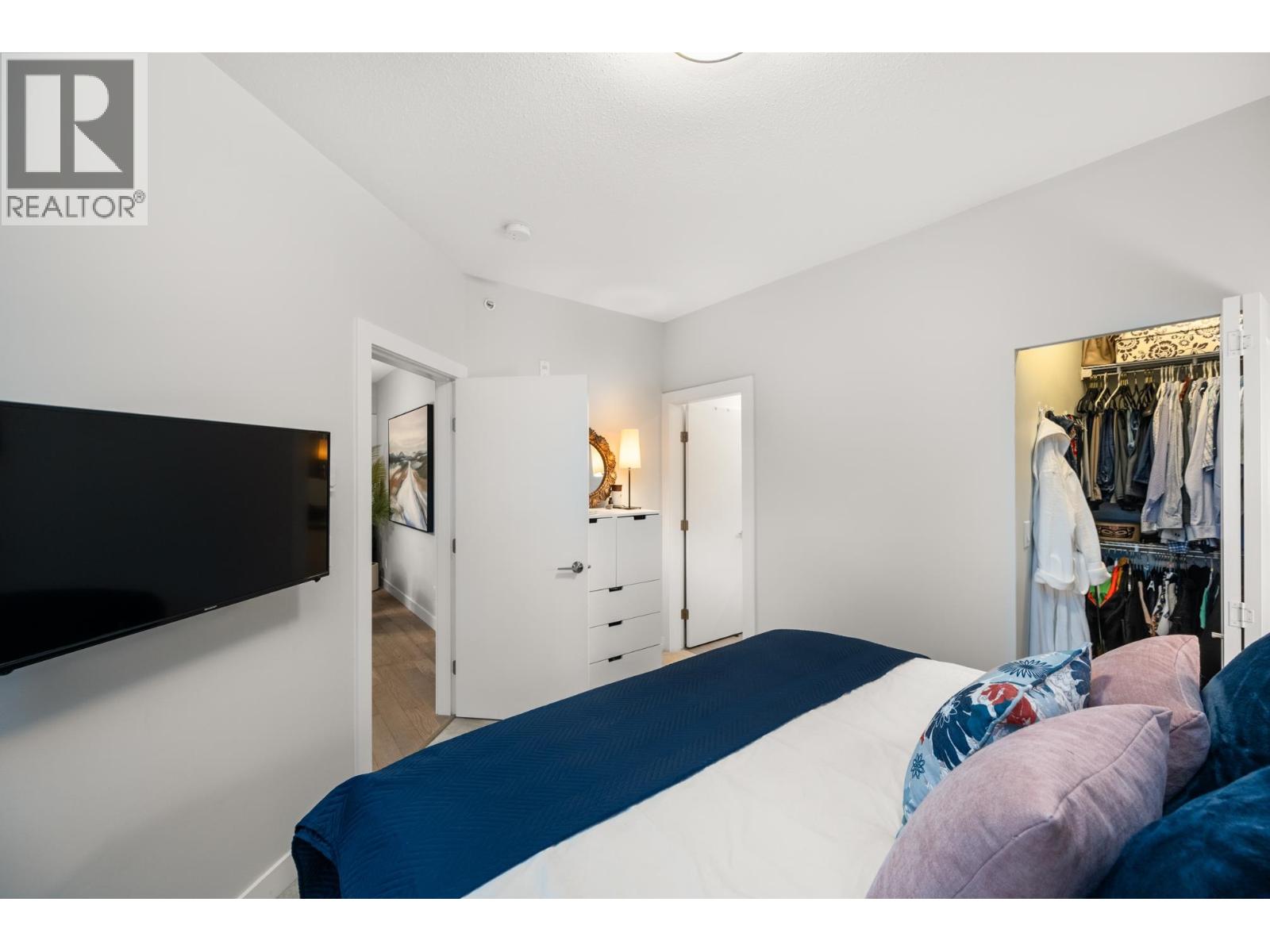 Photo 21 of 501 3399 Noel Drive, Burnaby BC