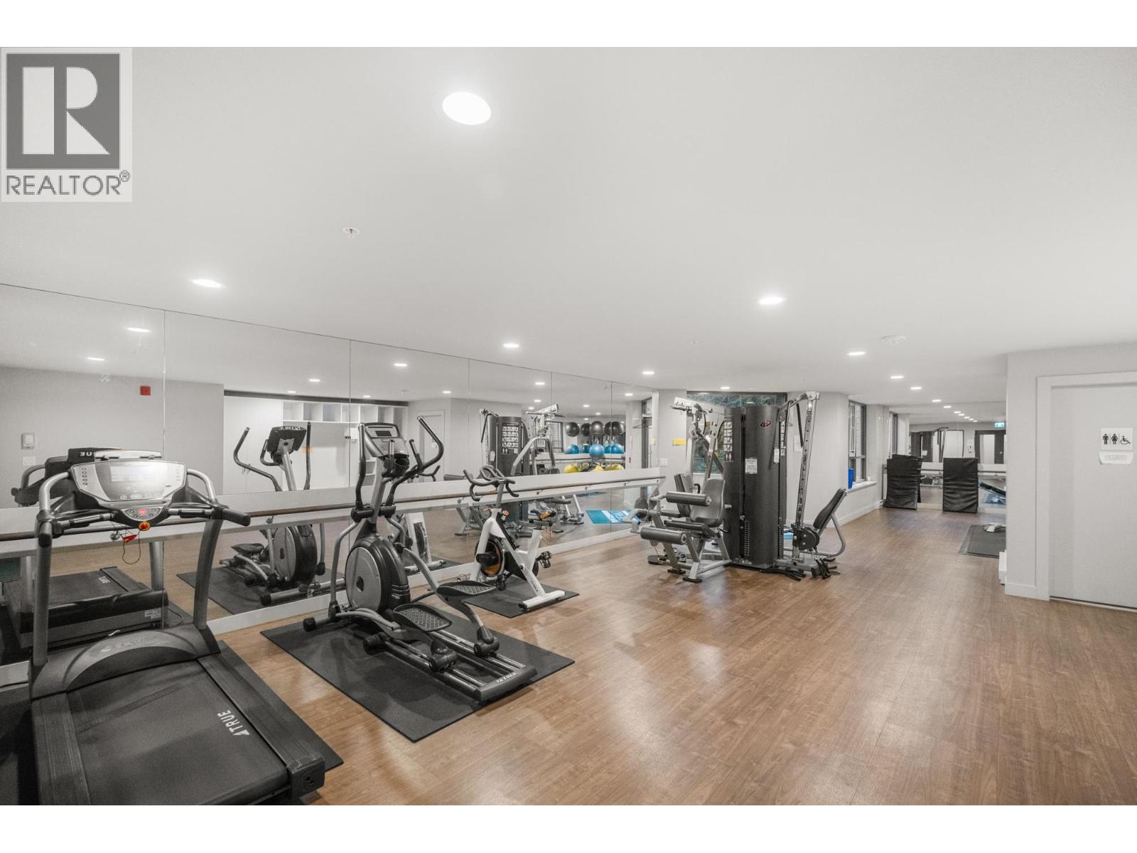 Photo 33 of 501 3399 Noel Drive, Burnaby BC