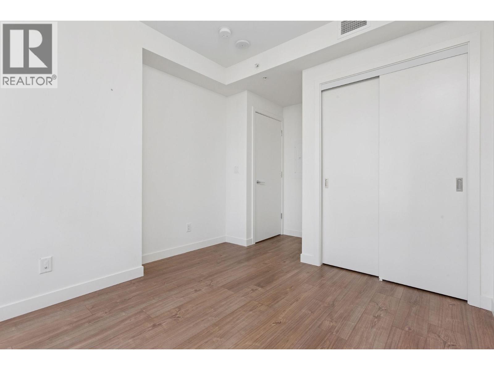 Photo 8 of 708 585 Austin Avenue, Coquitlam BC