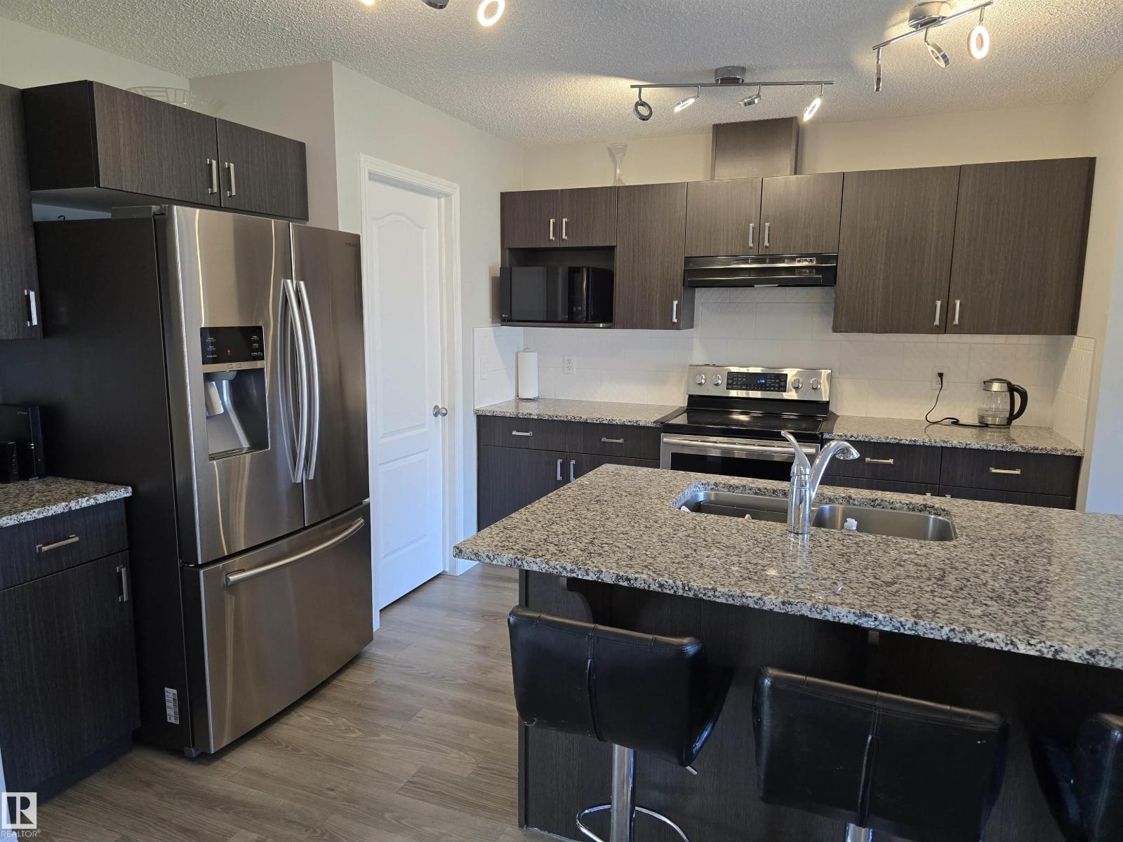 Photo 13 of 17023 38 St Nw, Edmonton AB