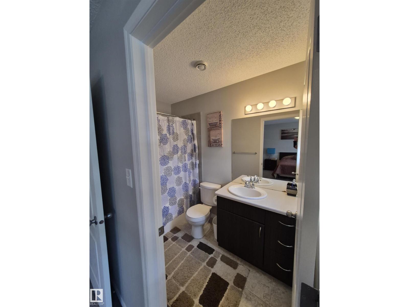 Photo 9 of 17023 38 St Nw, Edmonton AB