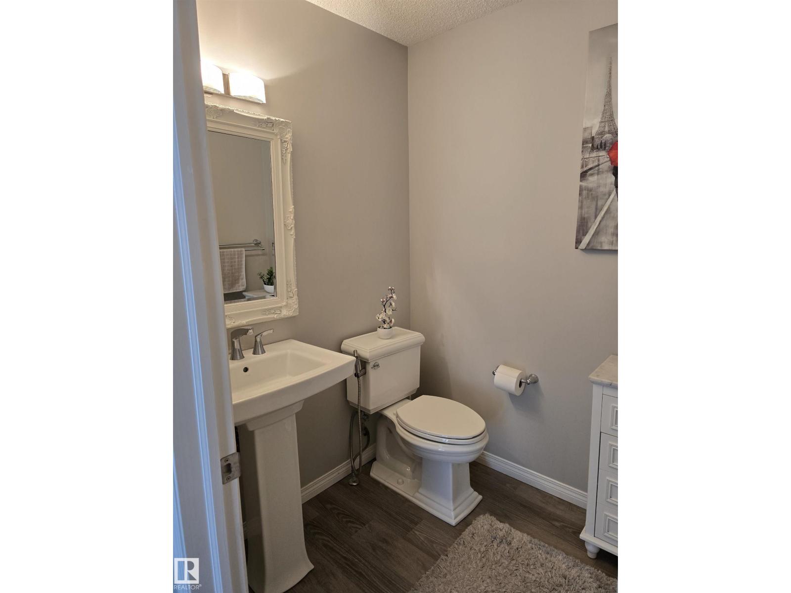 Photo 25 of 17023 38 St Nw, Edmonton AB