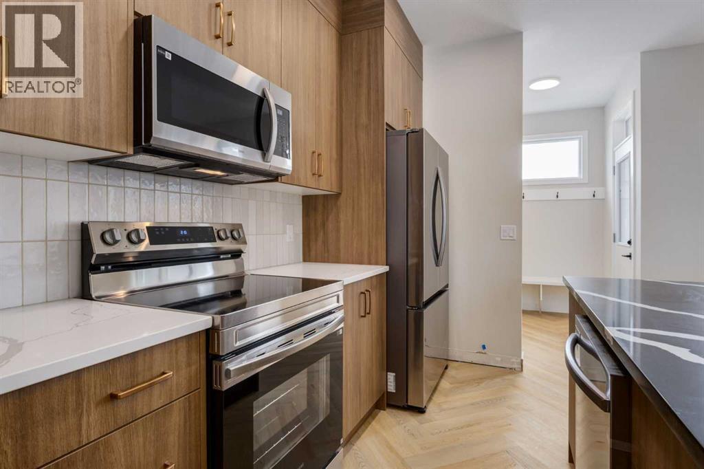Photo 10 of 7153 Rangeview Avenue Se, Calgary AB