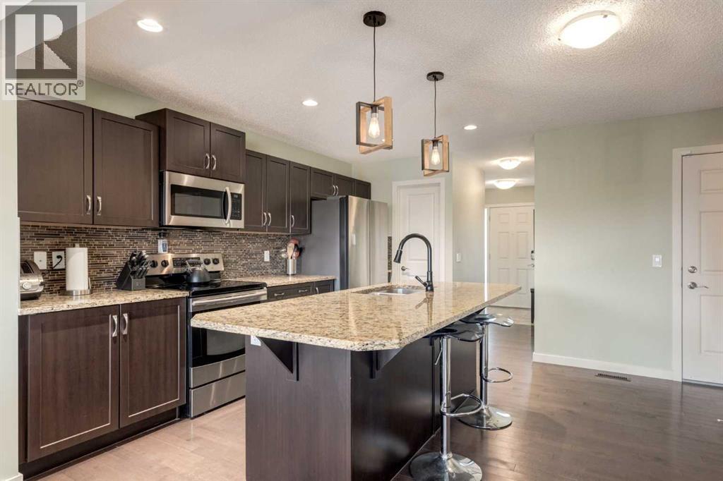 Photo 5 of 298 River Heights Crescent, Cochrane AB