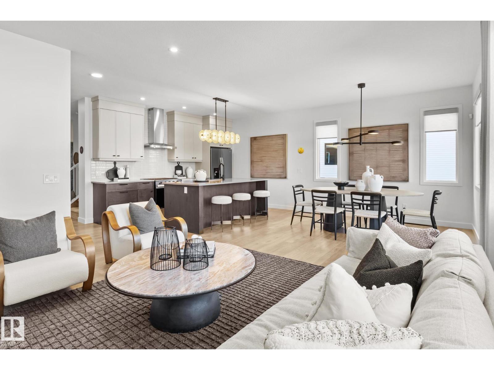 Photo 5 of 2130 Muckleplum Cr Sw, Edmonton AB
