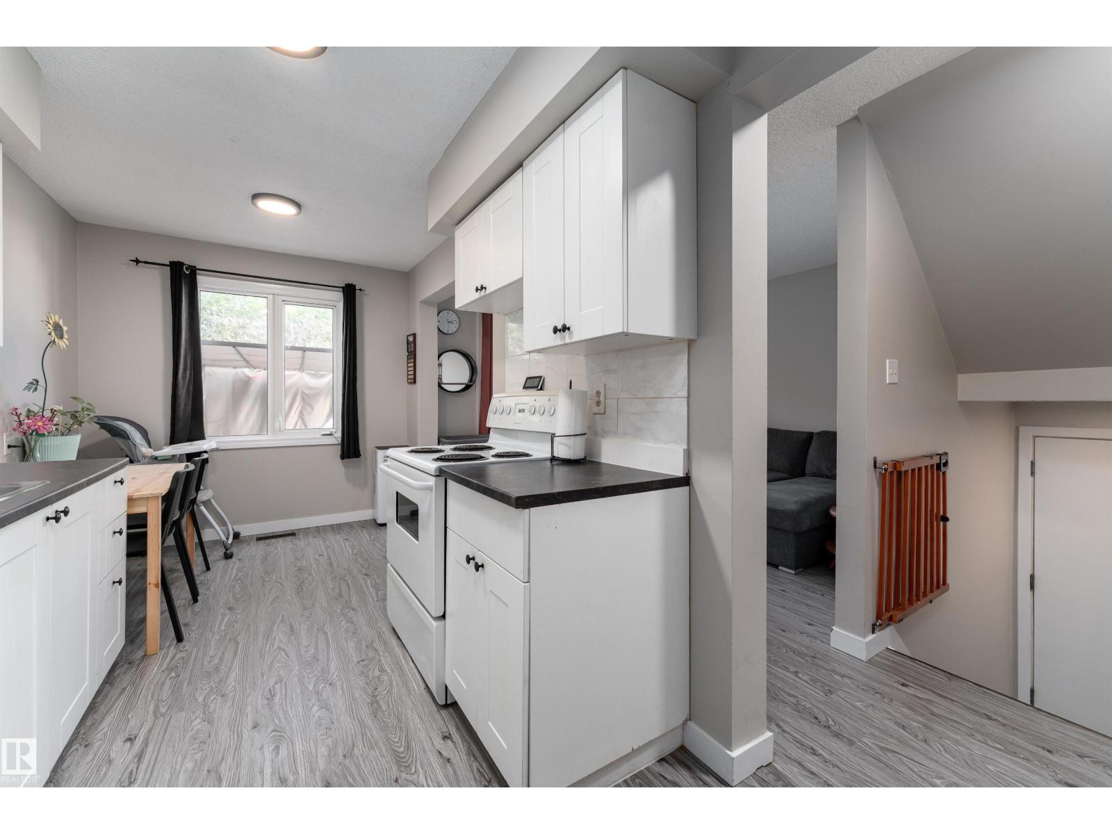 Photo 21 of 12 14230 80 St Nw, Edmonton AB