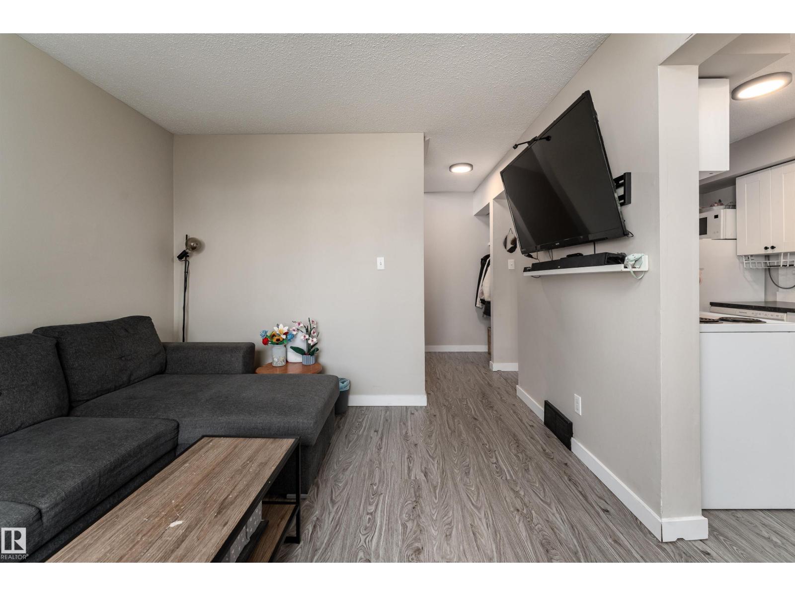 Photo 22 of 12 14230 80 St Nw, Edmonton AB