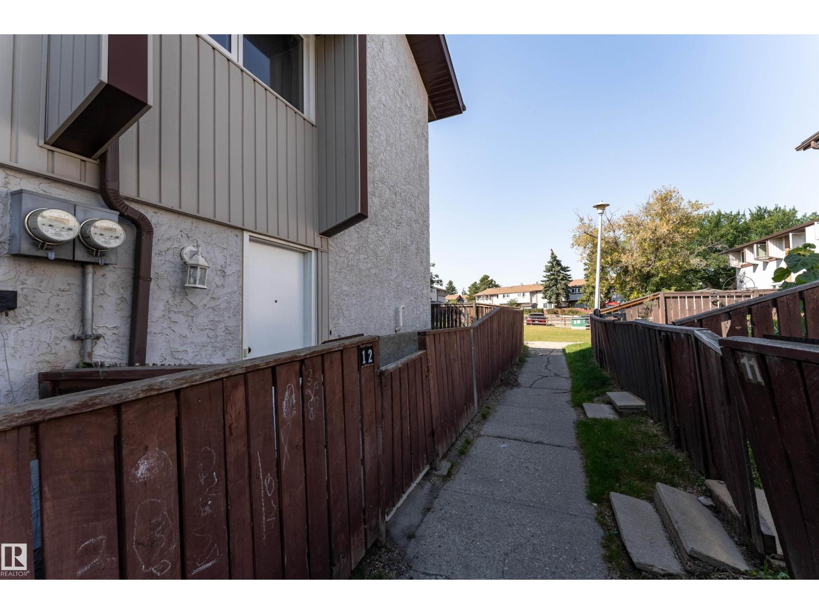 Photo 34 of 12 14230 80 St Nw, Edmonton AB
