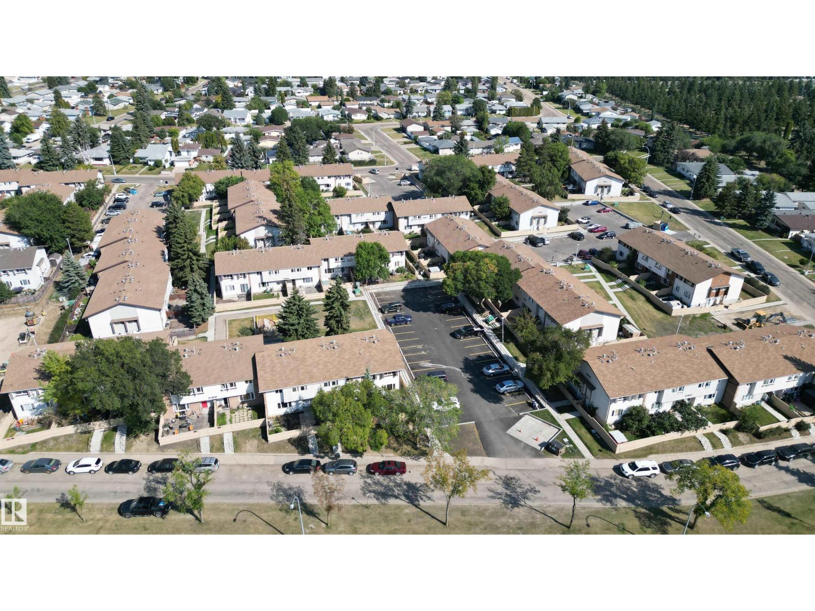 Photo 19 of 12 14230 80 St Nw, Edmonton AB
