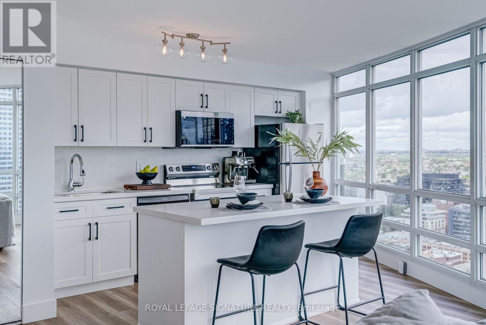 Photo 13 of 3909 397 Front Street W, Toronto ON