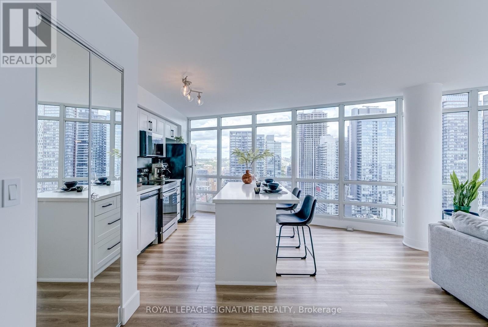 Photo 14 of 3909 397 Front Street W, Toronto ON