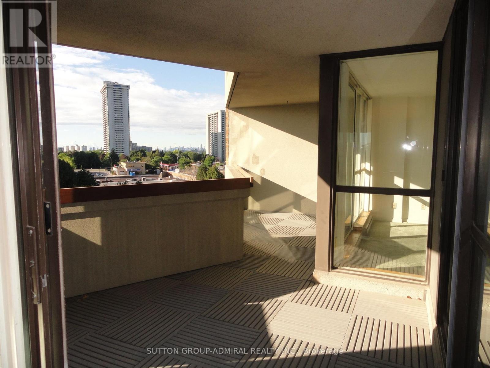 Photo 17 of 801 85 Skymark Drive, Toronto ON