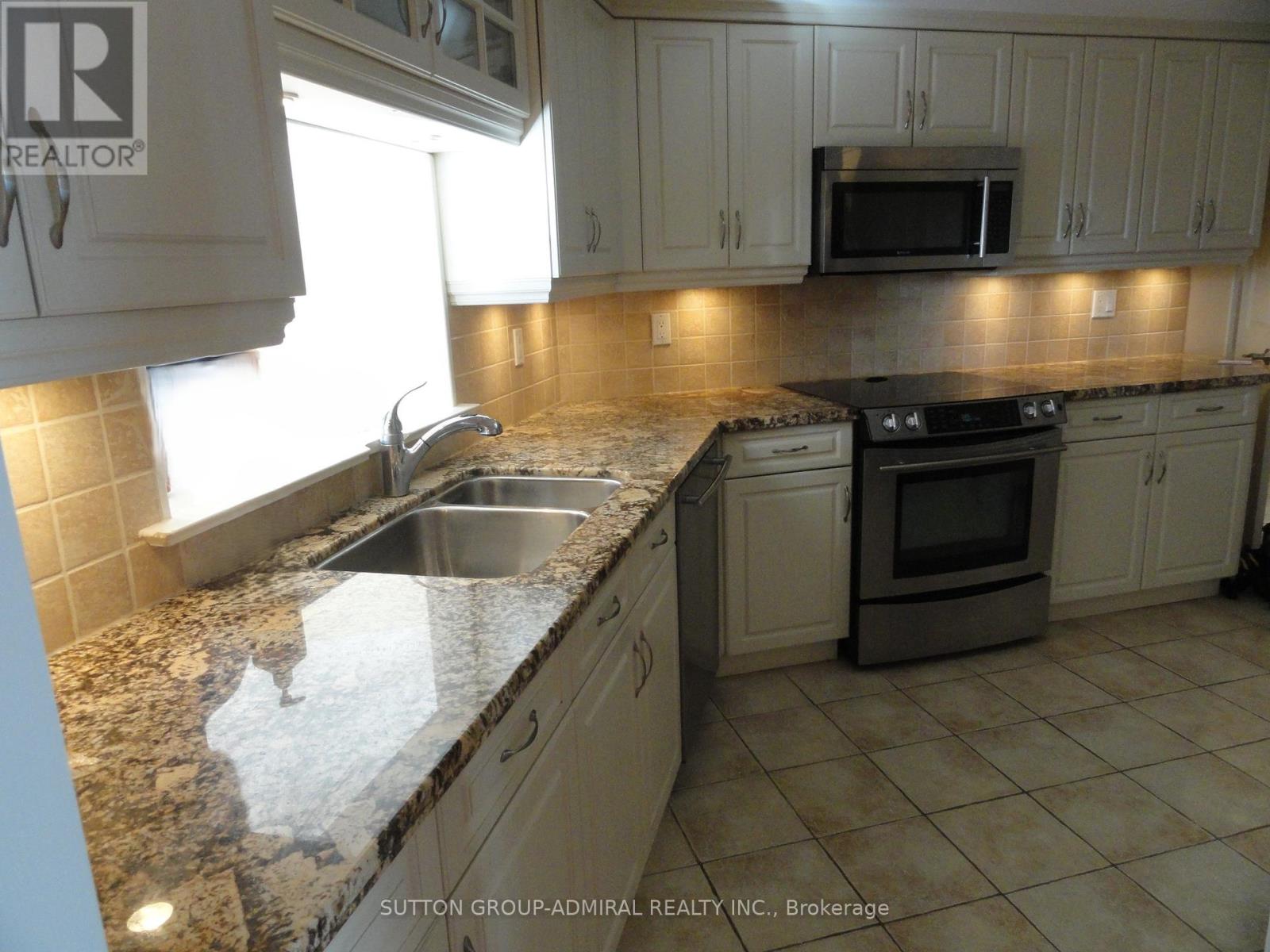 Photo 6 of 801 85 Skymark Drive, Toronto ON