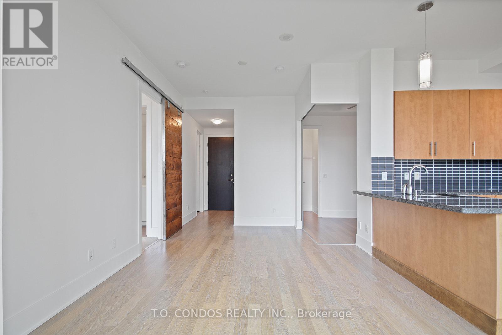 Photo 17 of 523 120 Homewood Avenue, Toronto ON