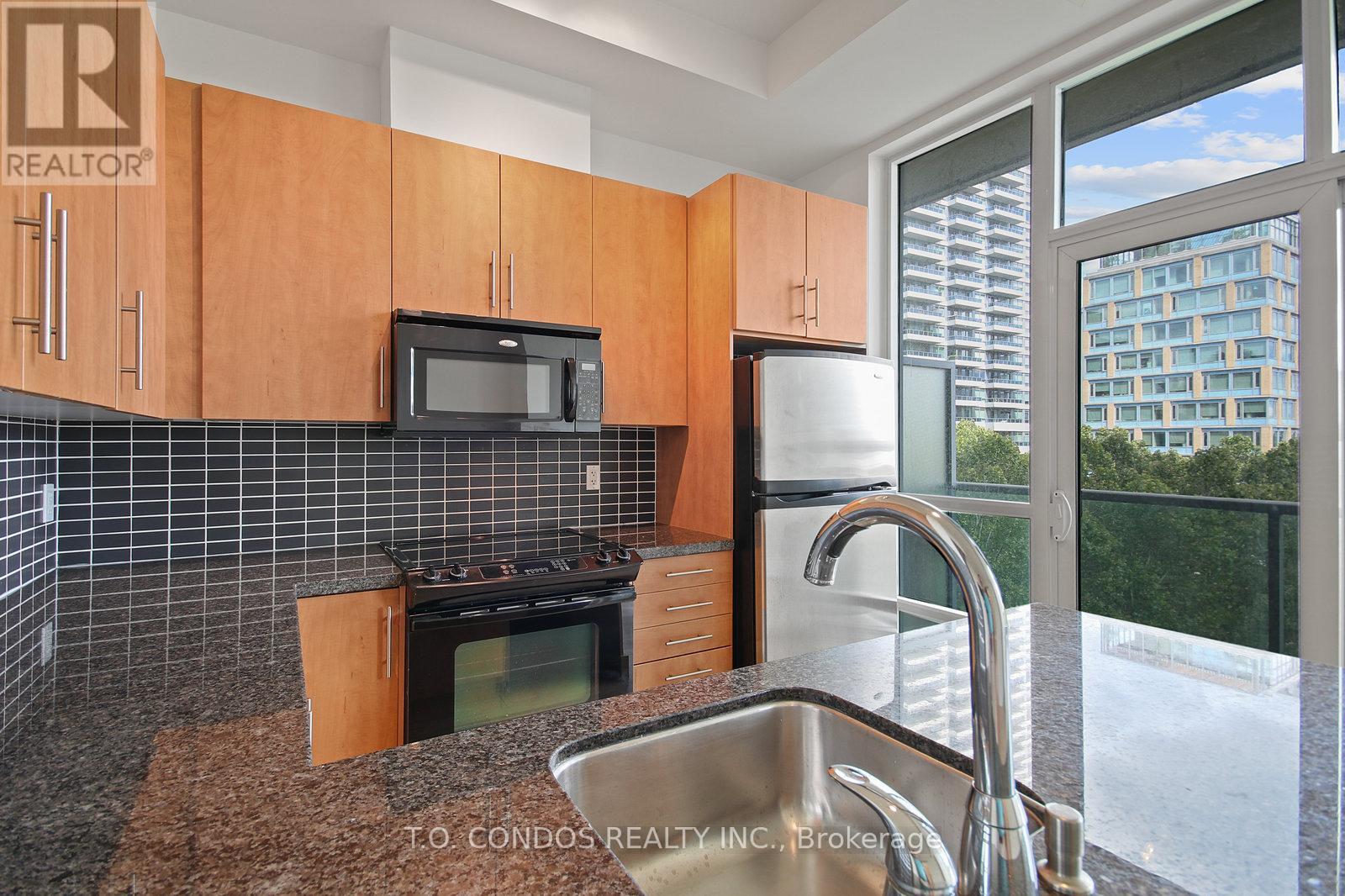 Photo 31 of 523 120 Homewood Avenue, Toronto ON