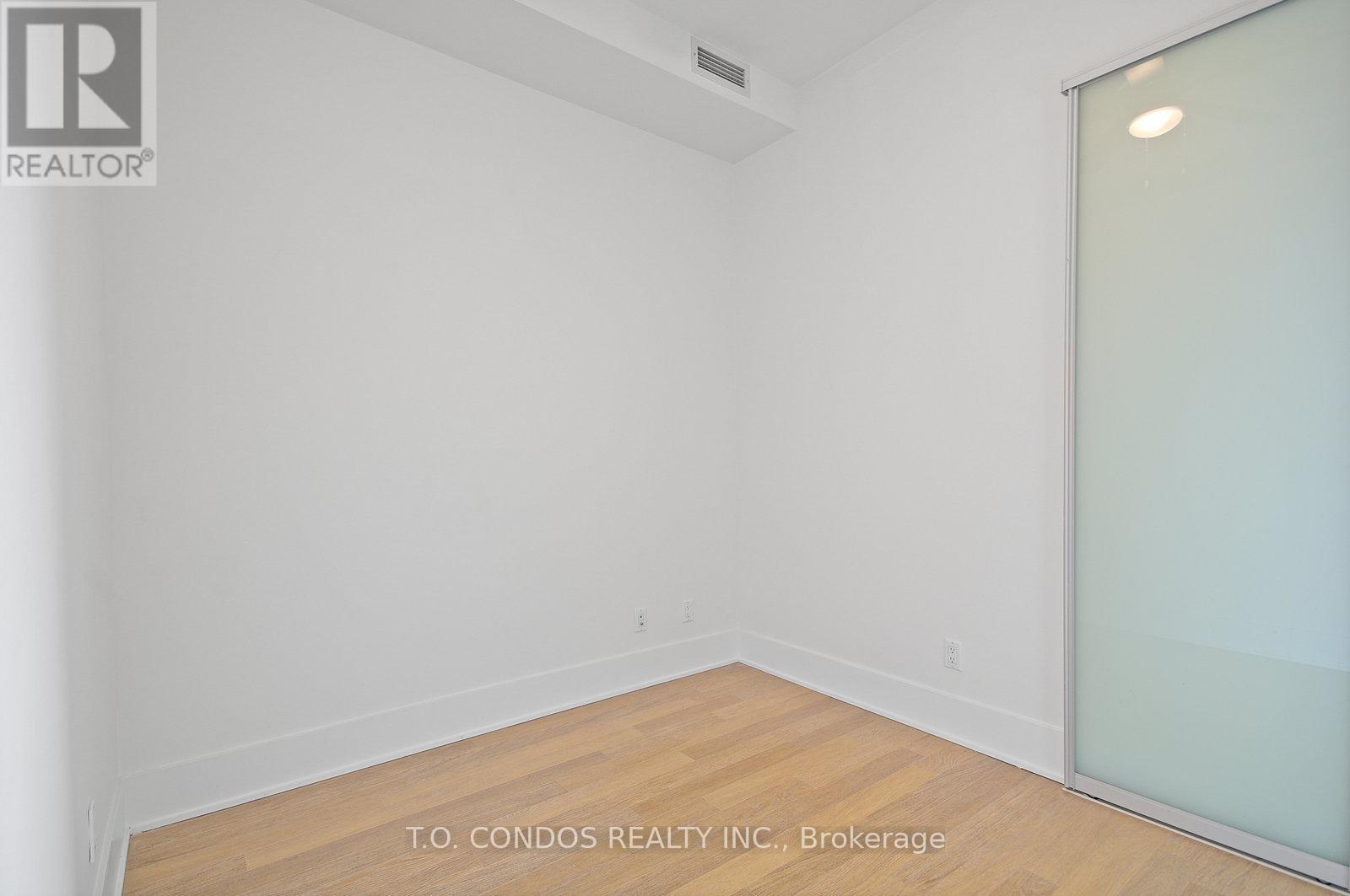 Photo 35 of 523 120 Homewood Avenue, Toronto ON