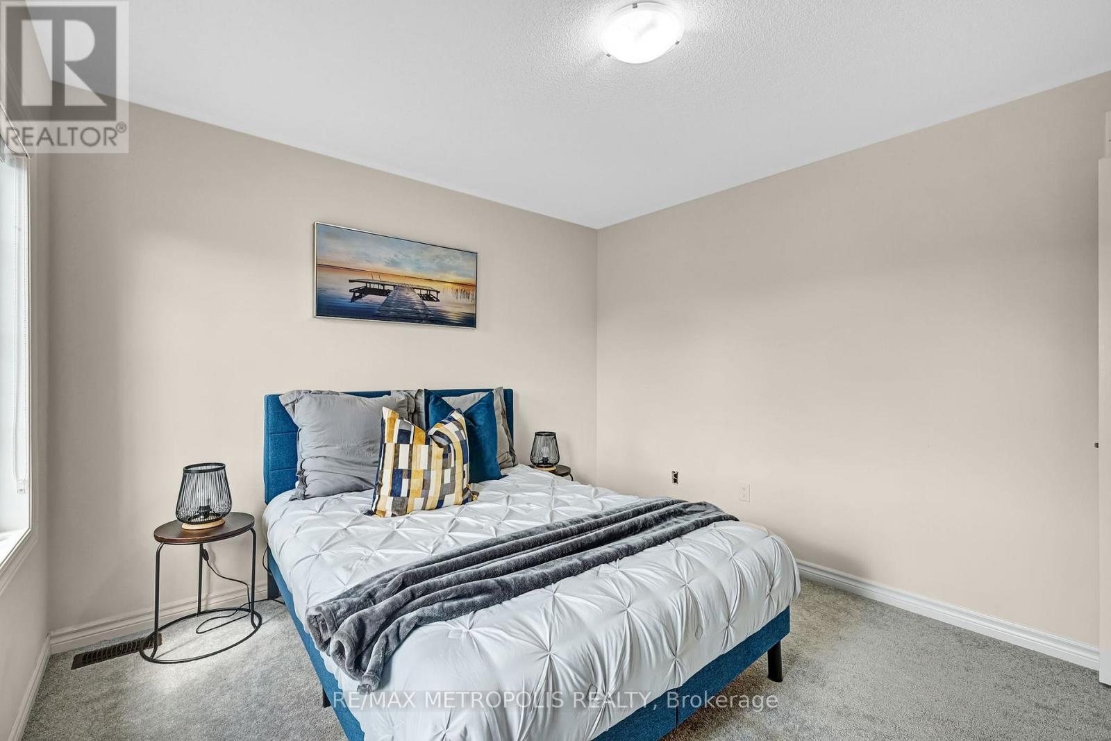Photo 26 of 15 Douglas Kemp Crescent, Clarington ON