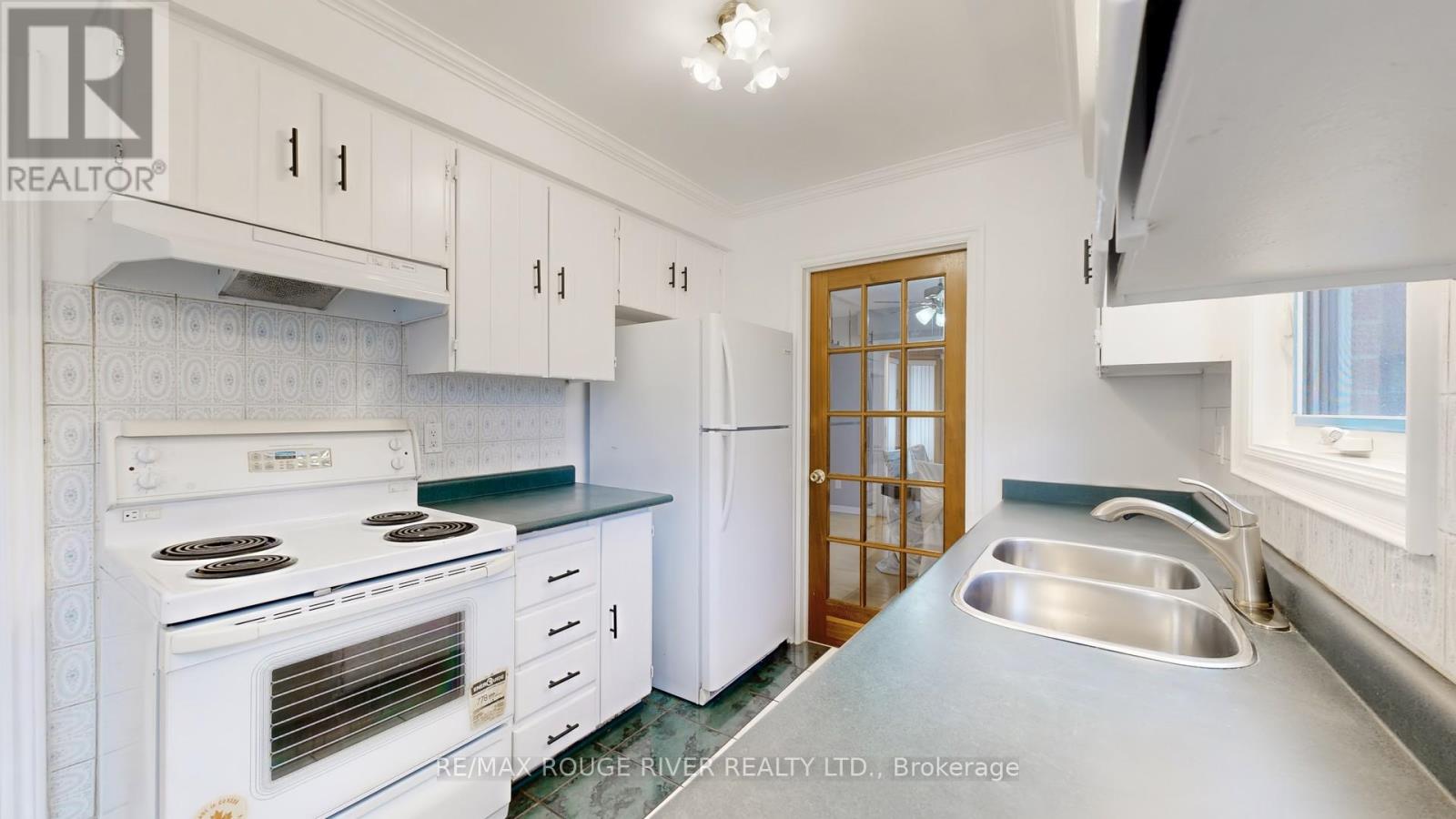 Photo 37 of 48 Millhouse Crescent, Toronto ON