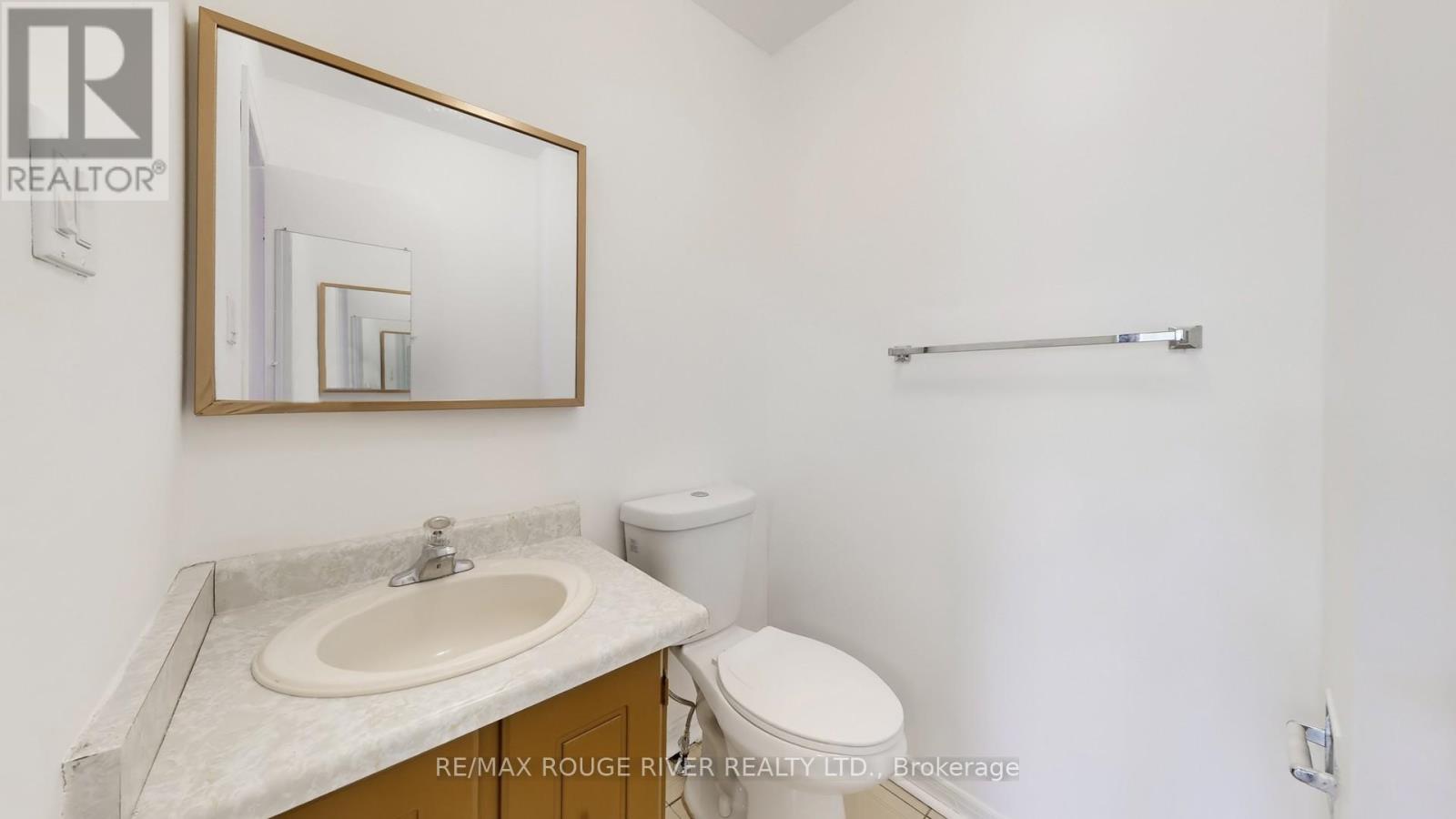 Photo 31 of 48 Millhouse Crescent, Toronto ON