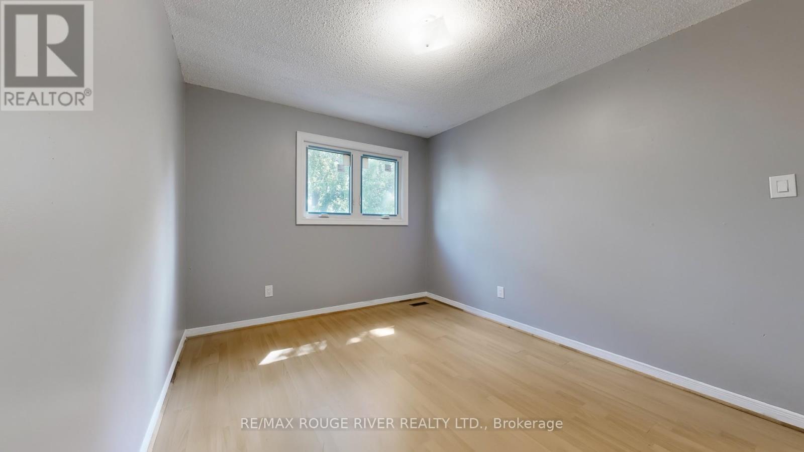 Photo 36 of 48 Millhouse Crescent, Toronto ON