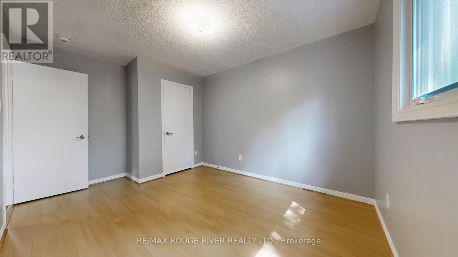 Photo 14 of 48 Millhouse Crescent, Toronto ON