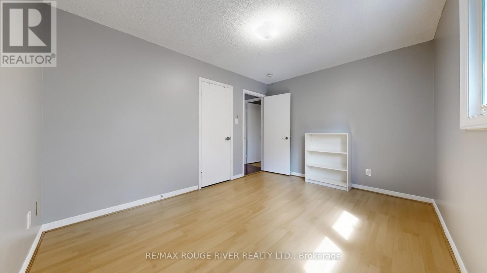 Photo 33 of 48 Millhouse Crescent, Toronto ON