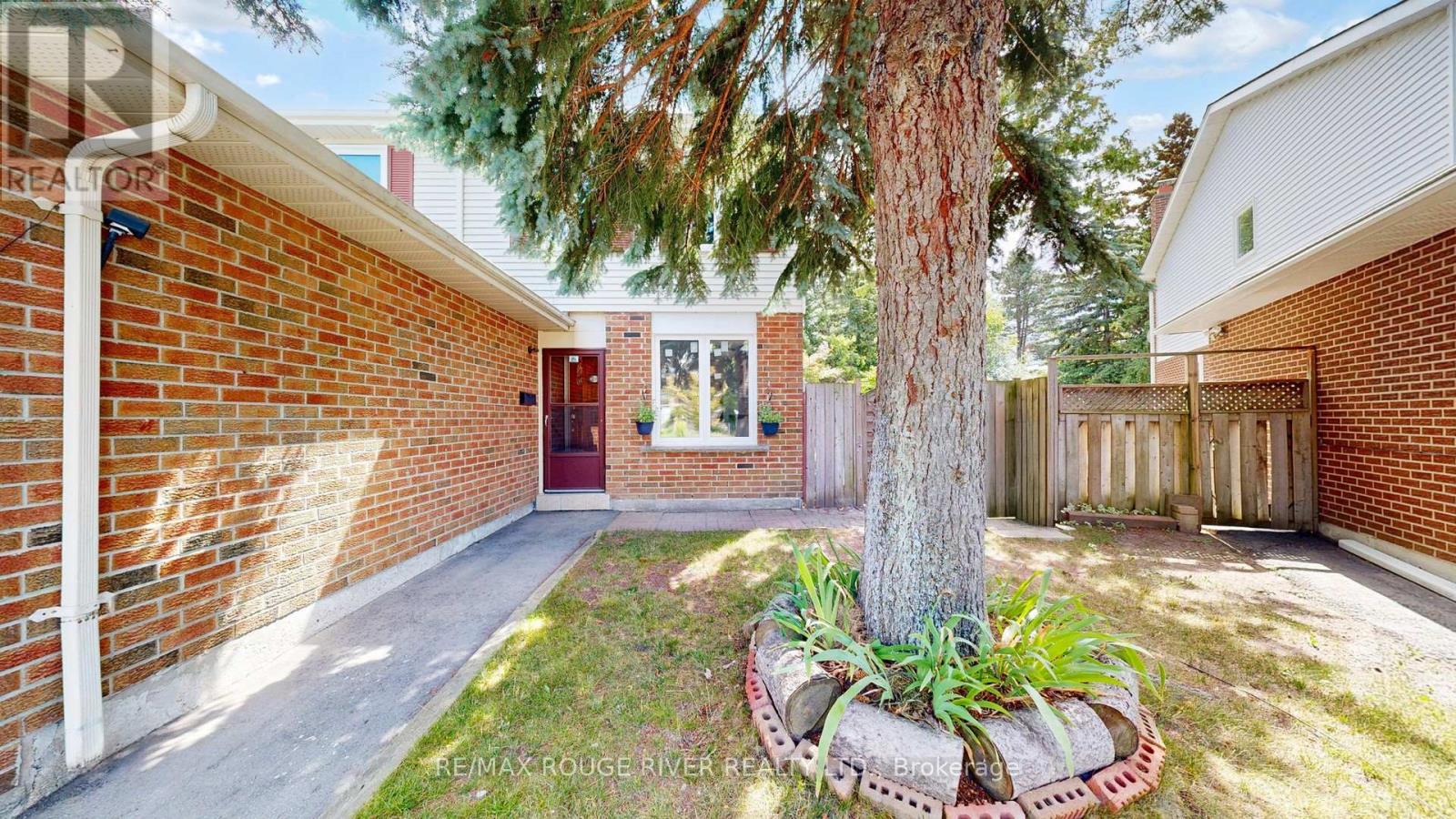Photo 35 of 48 Millhouse Crescent, Toronto ON
