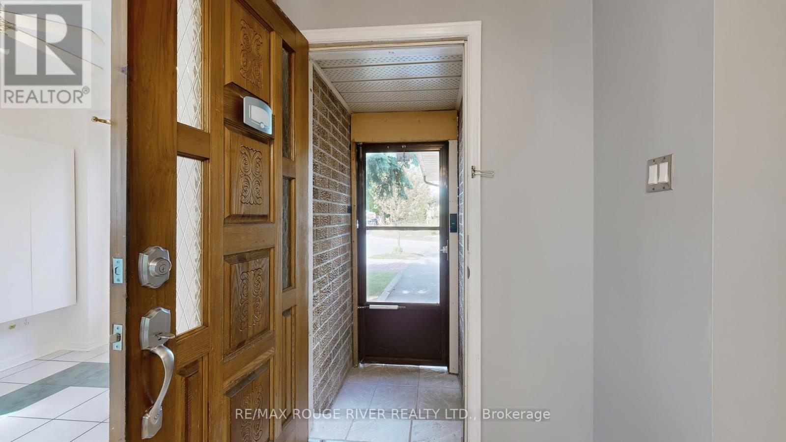 Photo 30 of 48 Millhouse Crescent, Toronto ON
