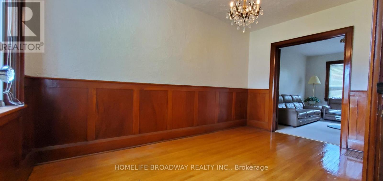 Photo 4 of 223 Westwood Avenue, Toronto ON
