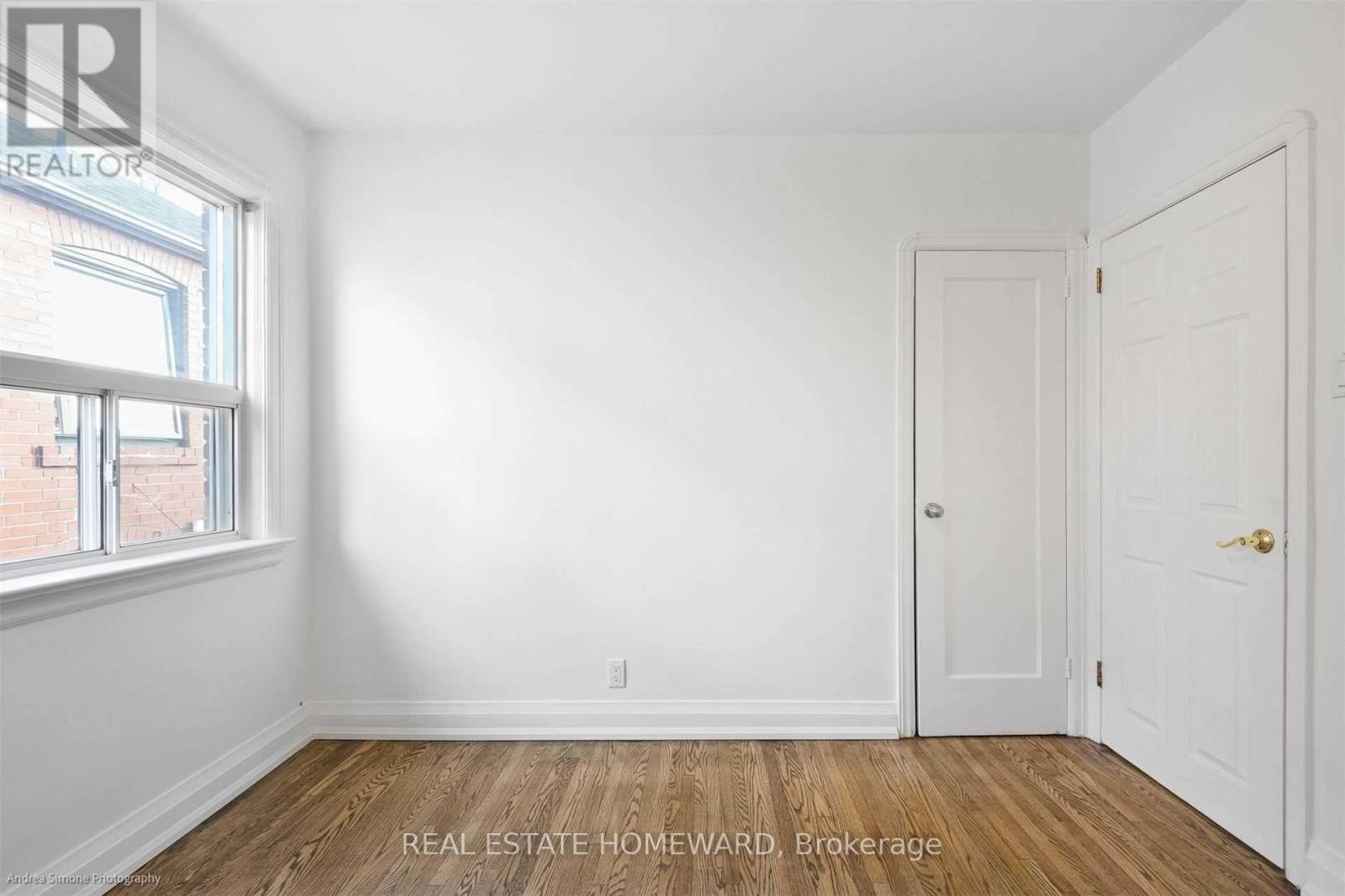 Photo 8 of 45 Edge Park Avenue, Toronto ON