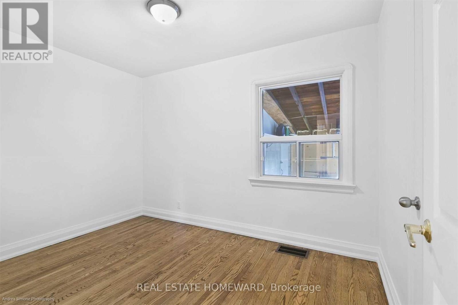 Photo 10 of 45 Edge Park Avenue, Toronto ON