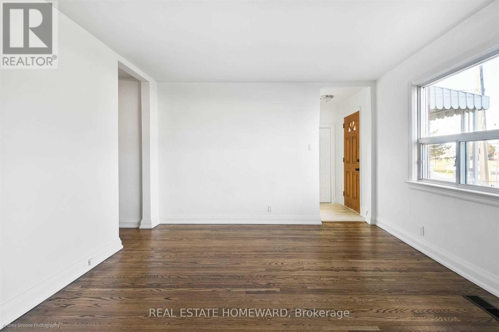 Photo 16 of 45 Edge Park Avenue, Toronto ON