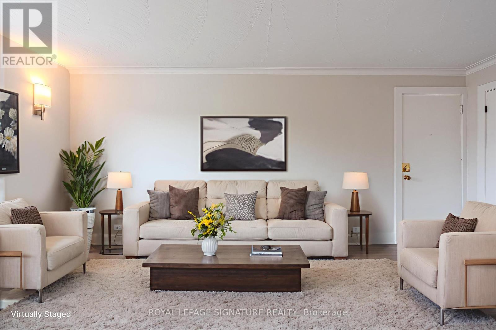 Photo 9 of 3 1 Hassard Avenue, Toronto ON