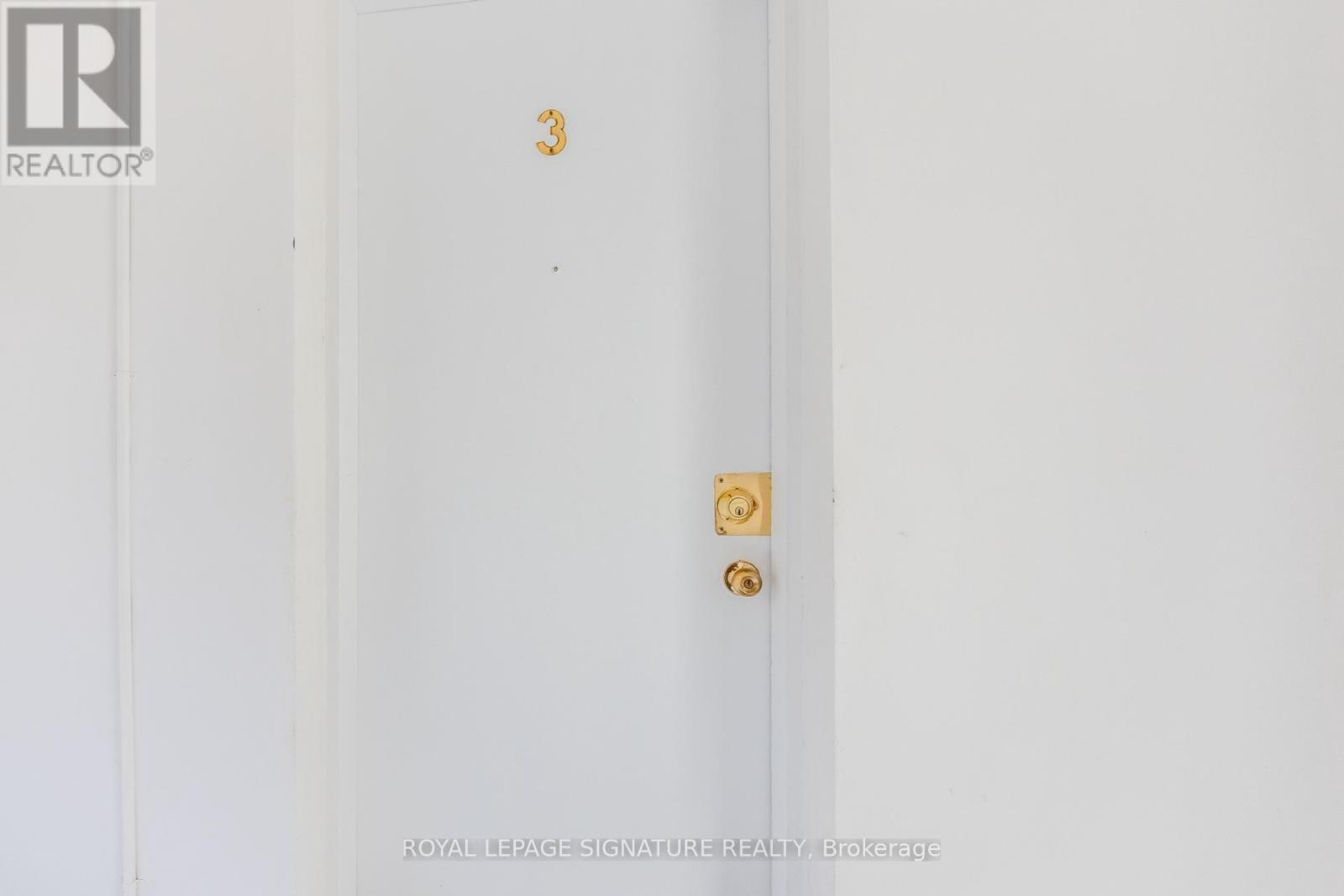 Photo 23 of 3 1 Hassard Avenue, Toronto ON