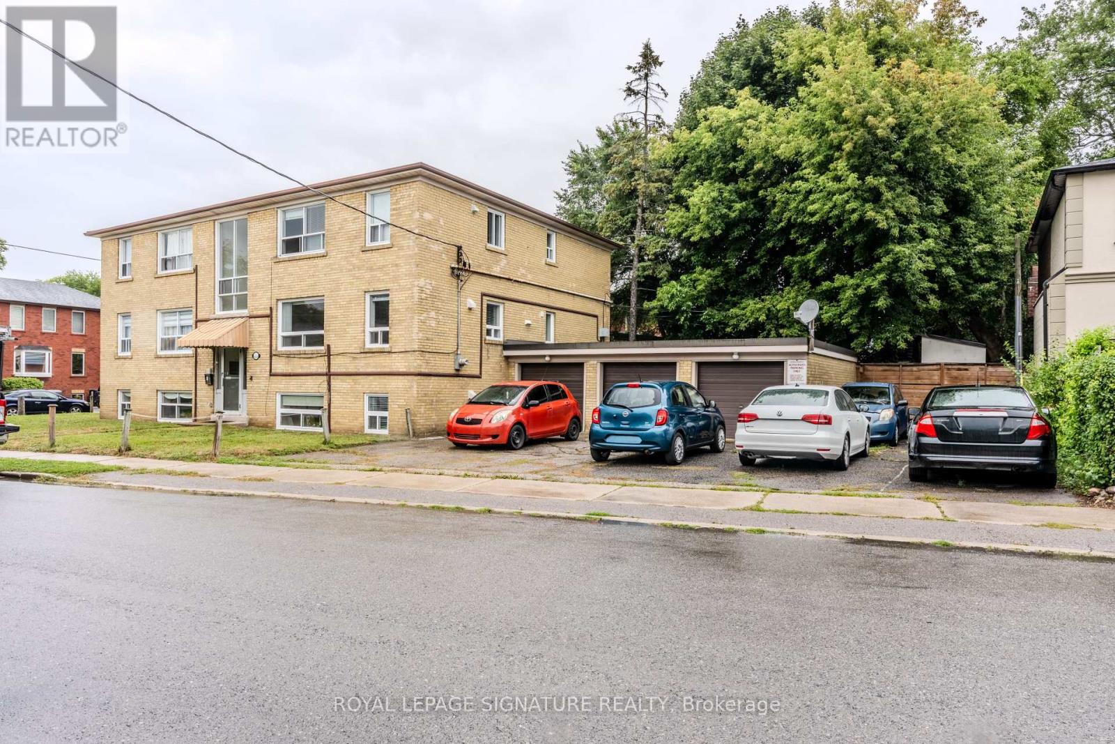 Photo 8 of 3 1 Hassard Avenue, Toronto ON