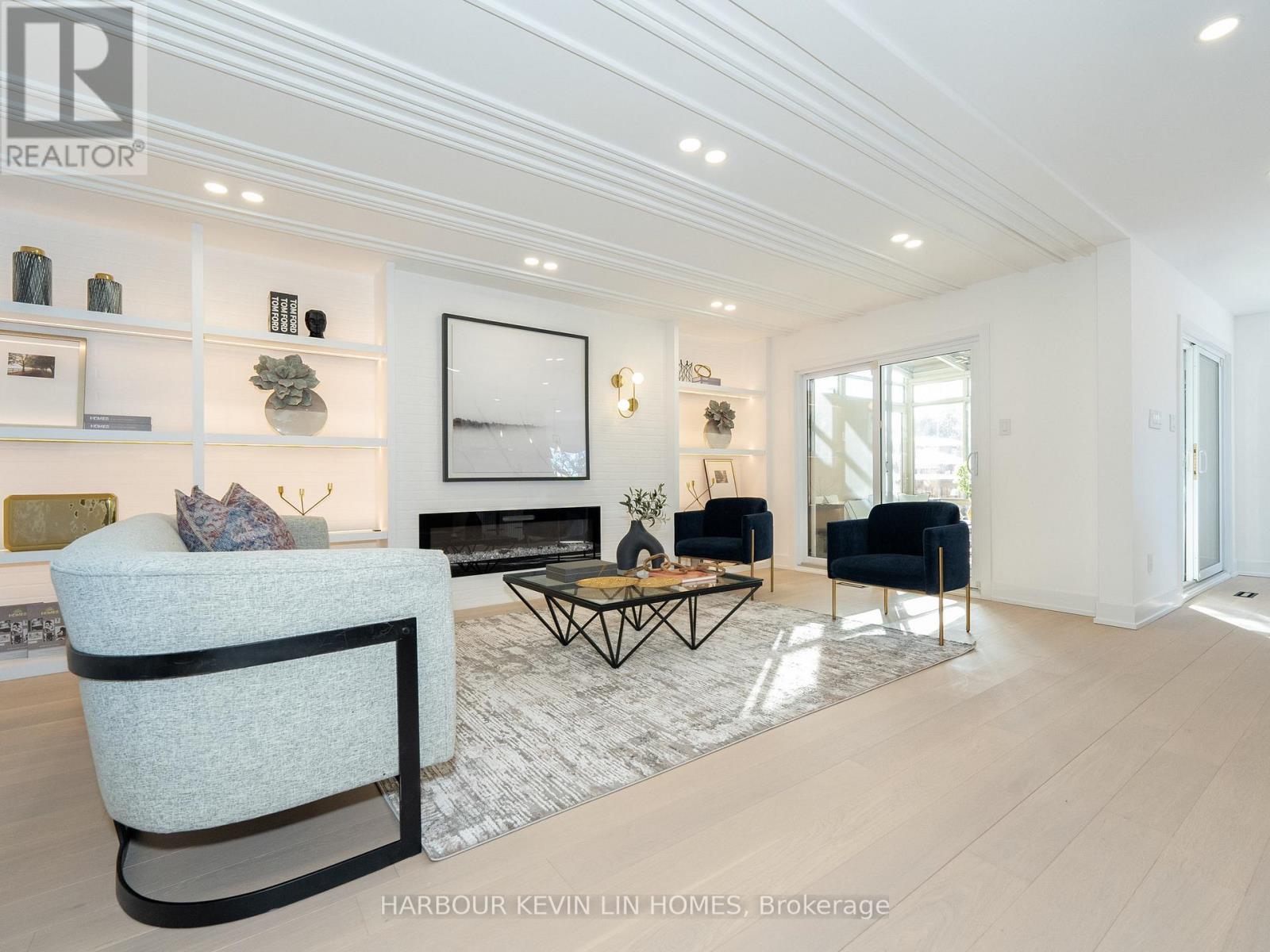 Photo 41 of 617 Chancellor Drive, Vaughan ON