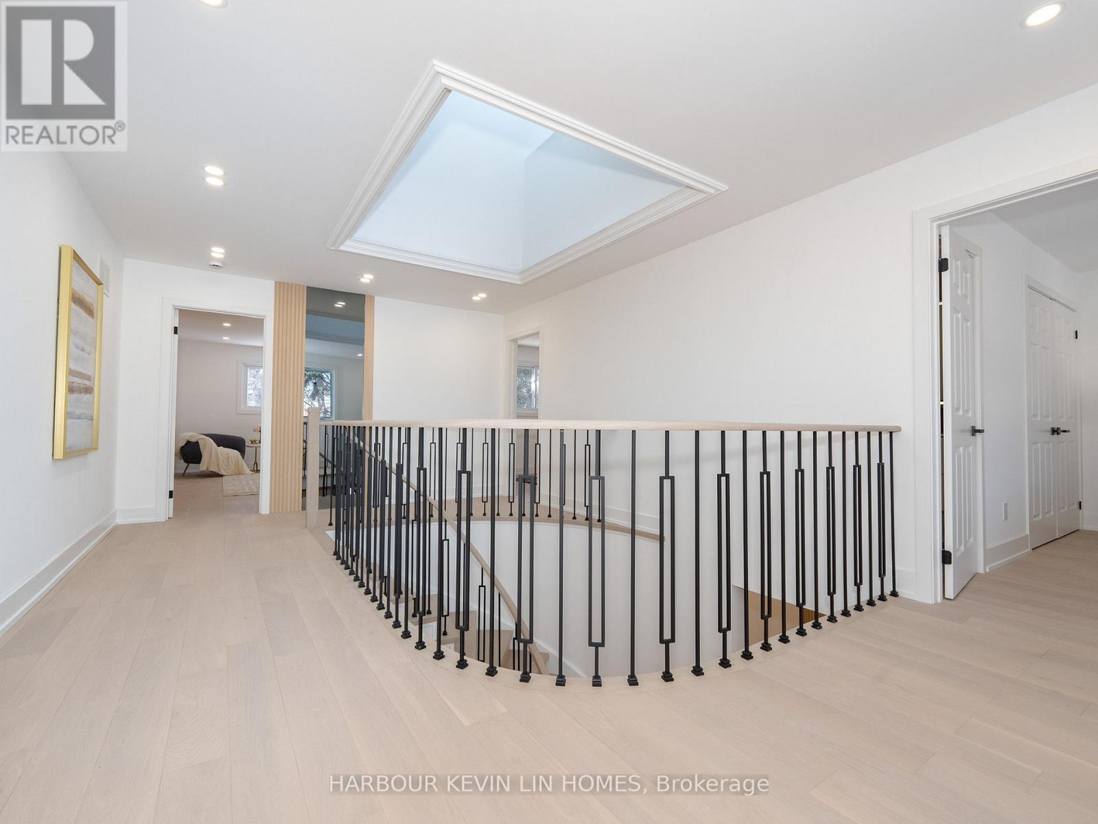 Photo 36 of 617 Chancellor Drive, Vaughan ON