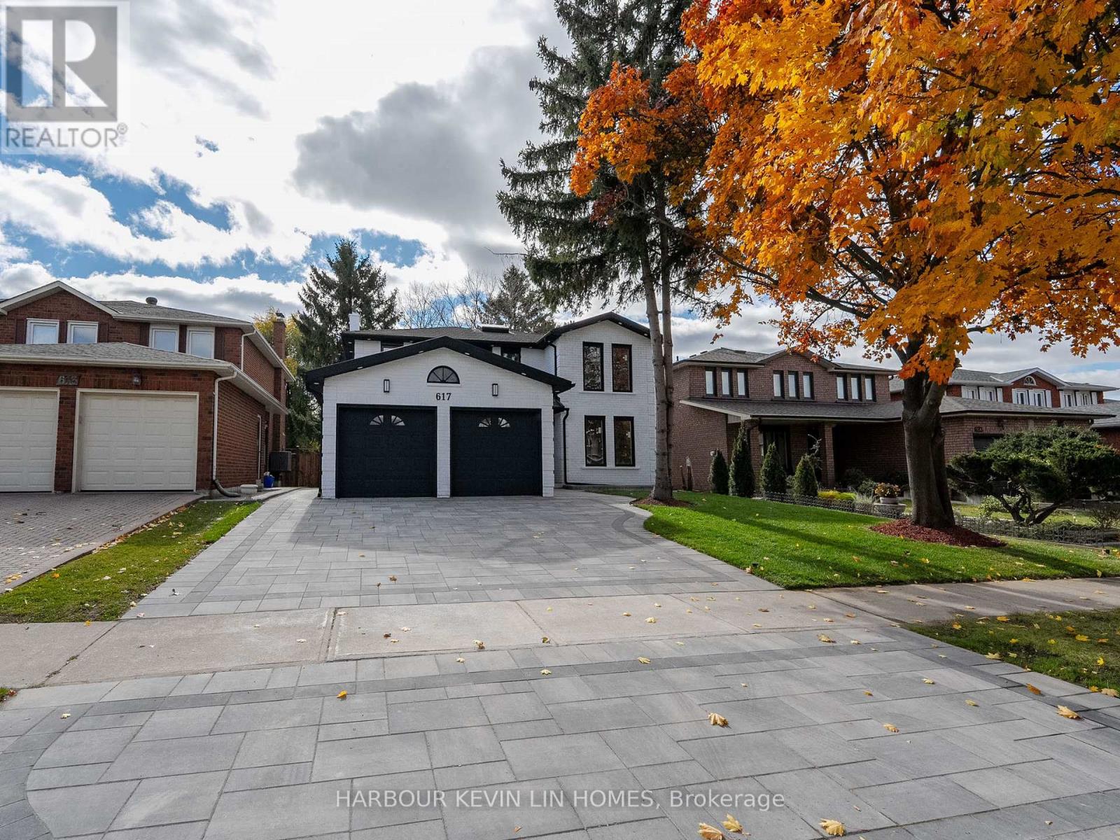 Photo 23 of 617 Chancellor Drive, Vaughan ON