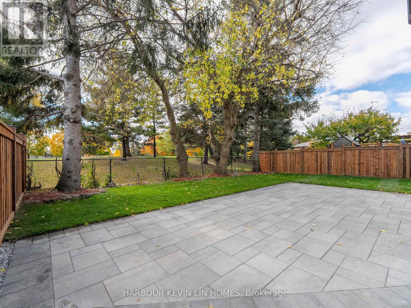 Photo 43 of 617 Chancellor Drive, Vaughan ON