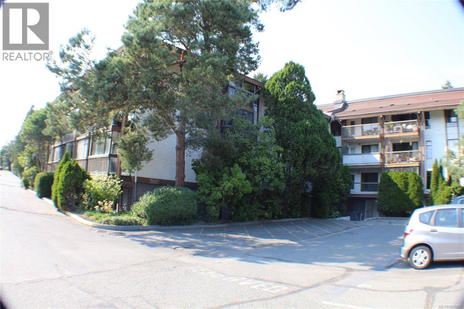 311 1009 McKenzie Avenue, Saanich