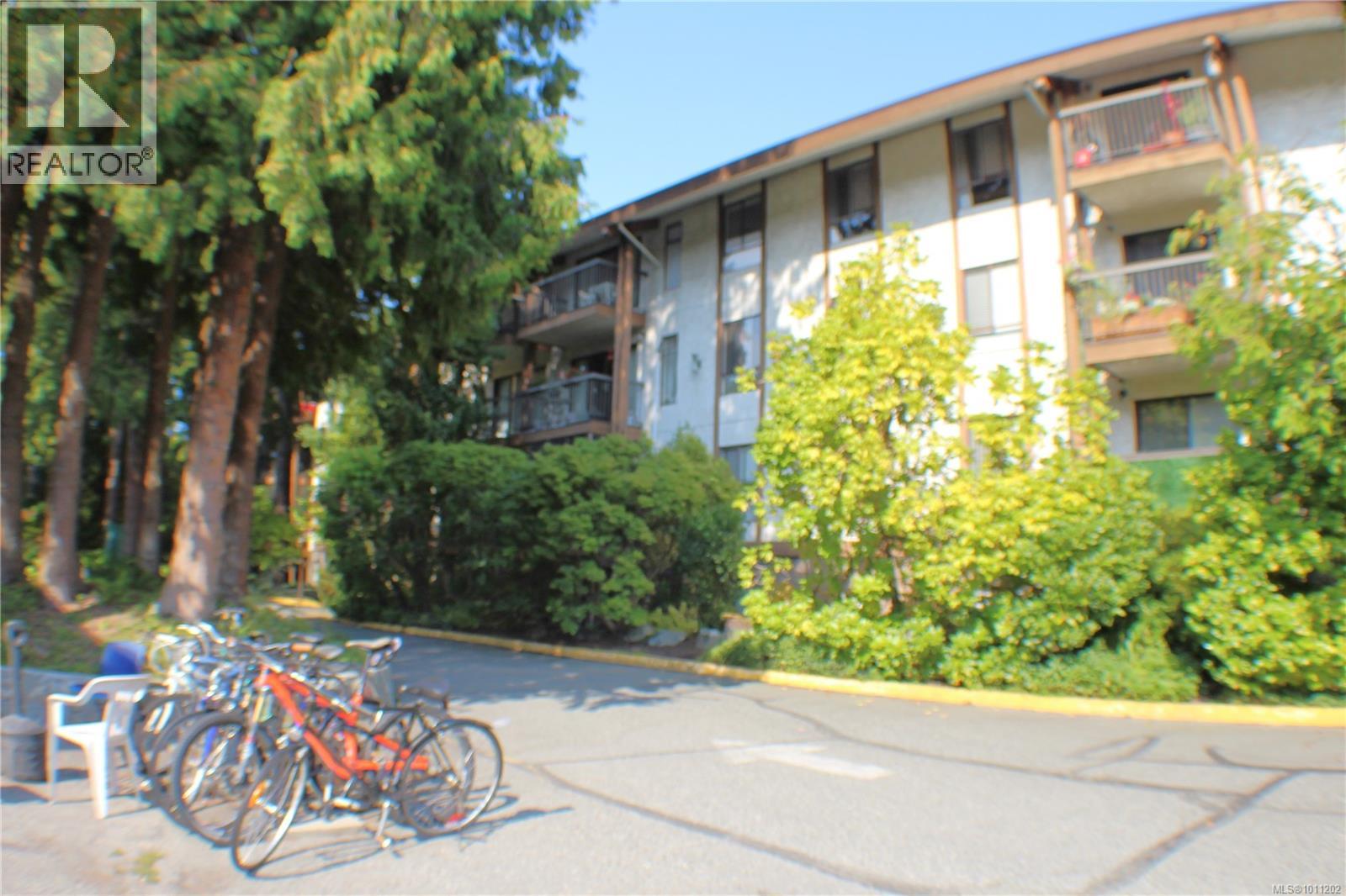 311 1009 McKenzie Avenue, Saanich