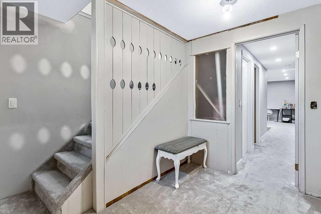 Photo 29 of 127 Thorson Crescent, Okotoks AB